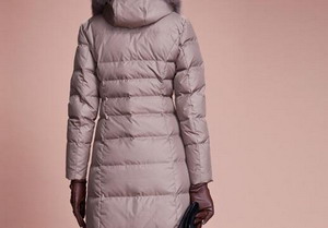 过季衣服怎么收拾起来，生活小窍门佰乐洗衣来告诉你(图1)